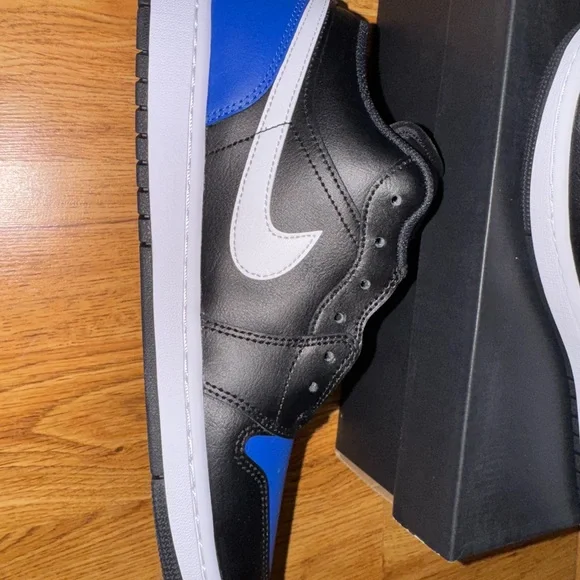 NEW Nike Air Jordan 1 low Black/Royal - Picture 8 of 9